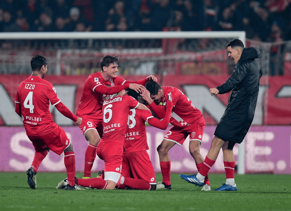 开云体育中国-包含罗马客场击败对手，追赶积分领先者的词条