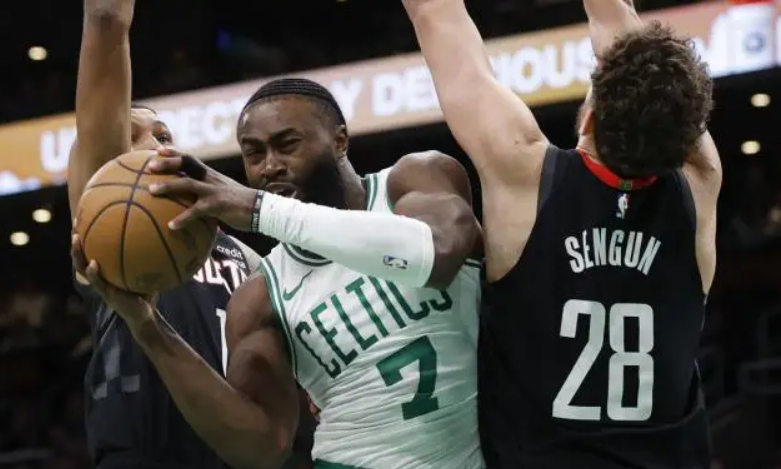 凯尔特人队整体表现出色,取得连胜 凯尔特人队整体表现出色,取得连胜