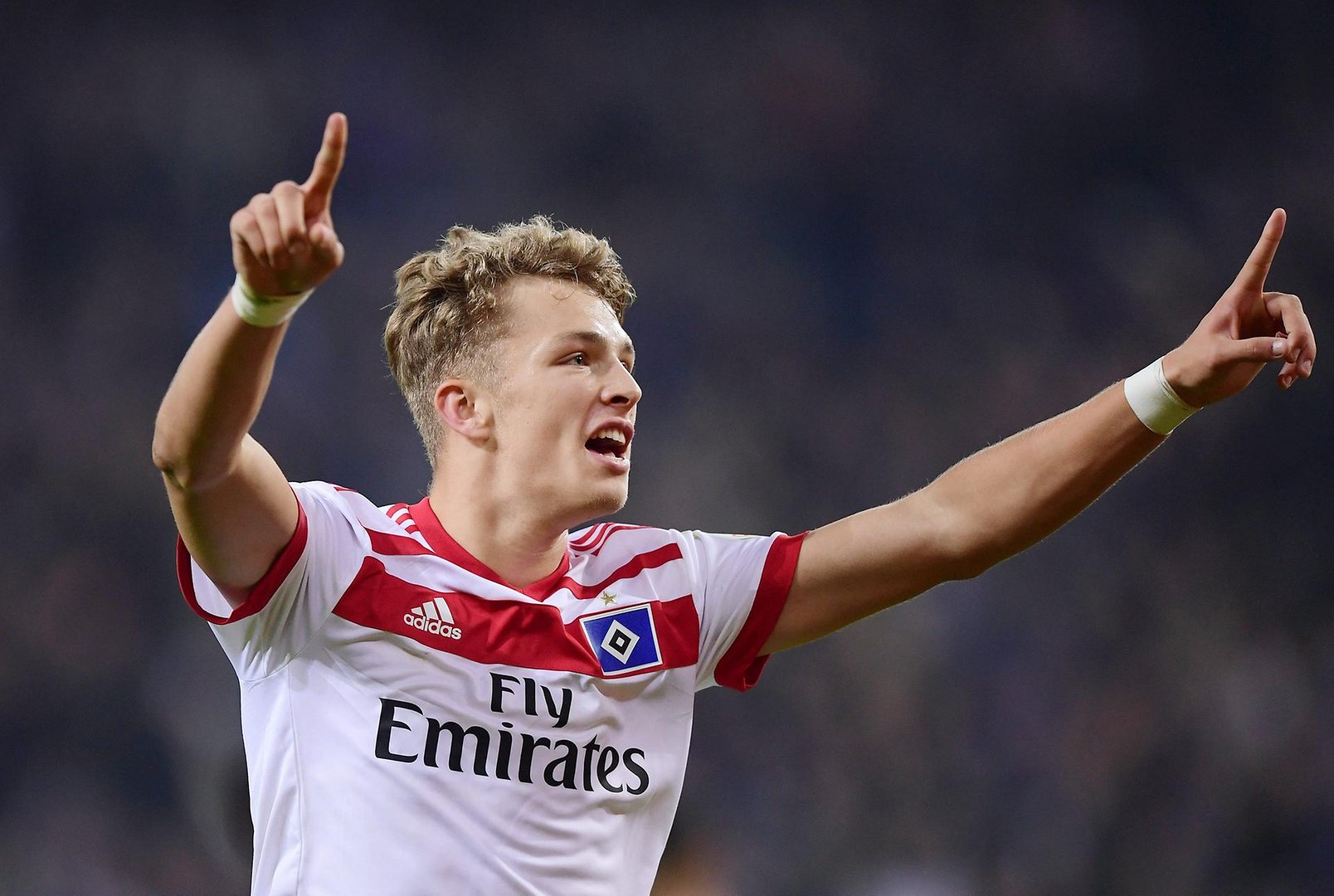 开云体育下载-兰斯新秀连场破门，引来豪门关注