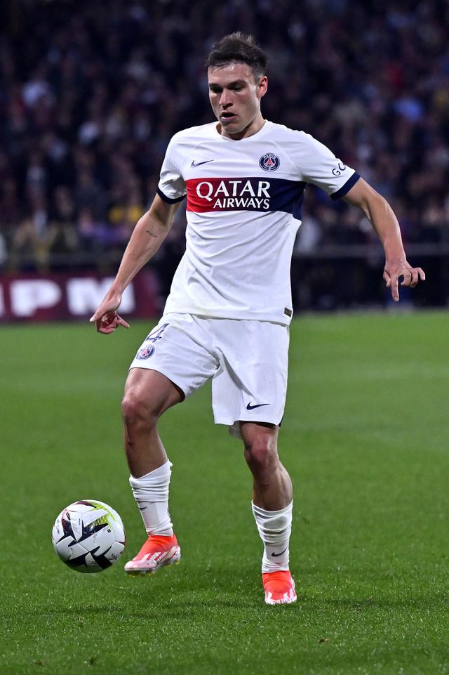 开云平台-圣埃蒂安成功逆转摩纳哥，展现强大实力