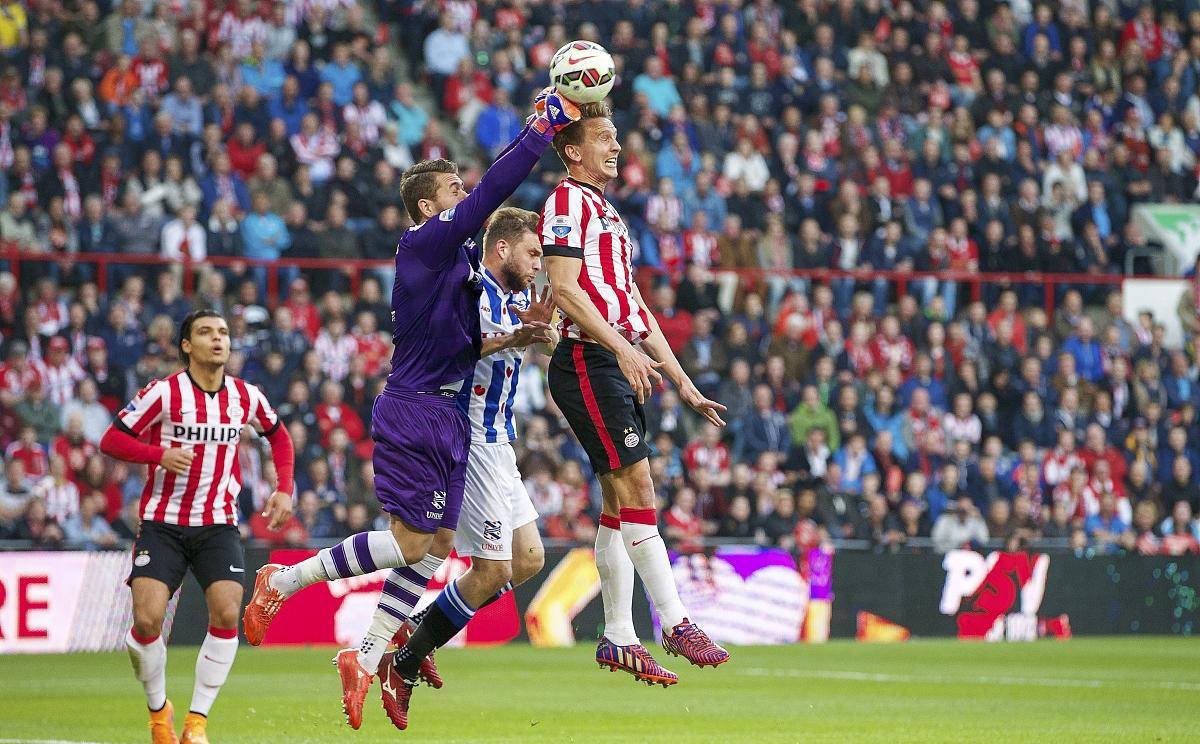 圣埃蒂安成功逆转摩纳哥，展现强大实力