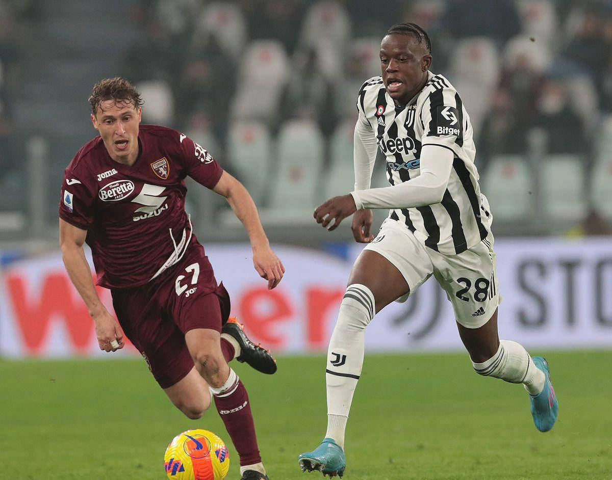 开云官网-尤文图斯客场艰难取胜，实力凸显