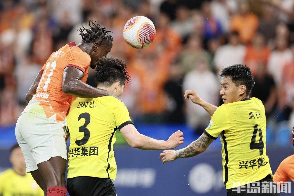 开云平台-青岛海牛队客场取胜，神勇表现