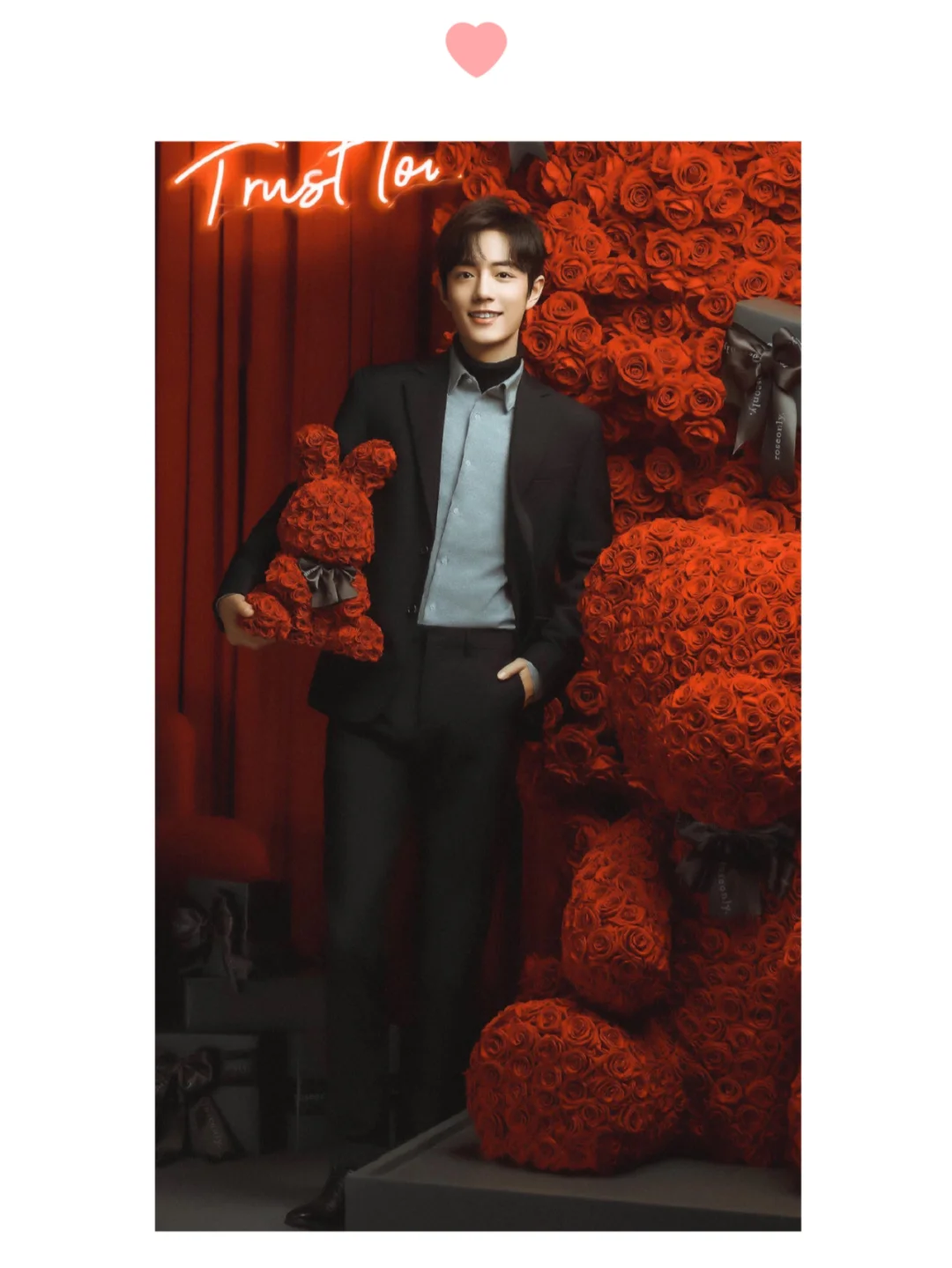 开幕式闪耀星光引人瞩目,喜庆气氛洋溢红色激情的简单介绍 开幕式闪耀星光引人瞩目,喜庆气氛洋溢红色激情的简单介绍