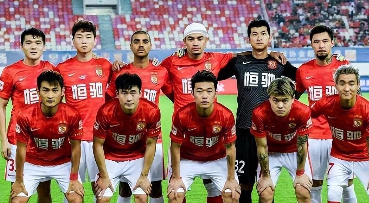 站上巅峰!亚洲足坛领军人物抢头条的简单介绍 站上巅峰!亚洲足坛领军人物抢头条的简单介绍