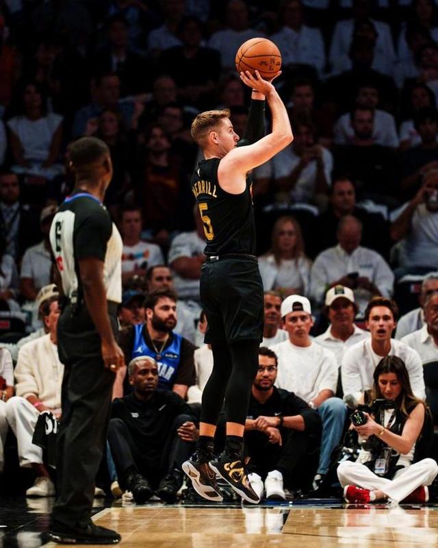 开云体育官方网站-热火队横扫对手，取得五连胜