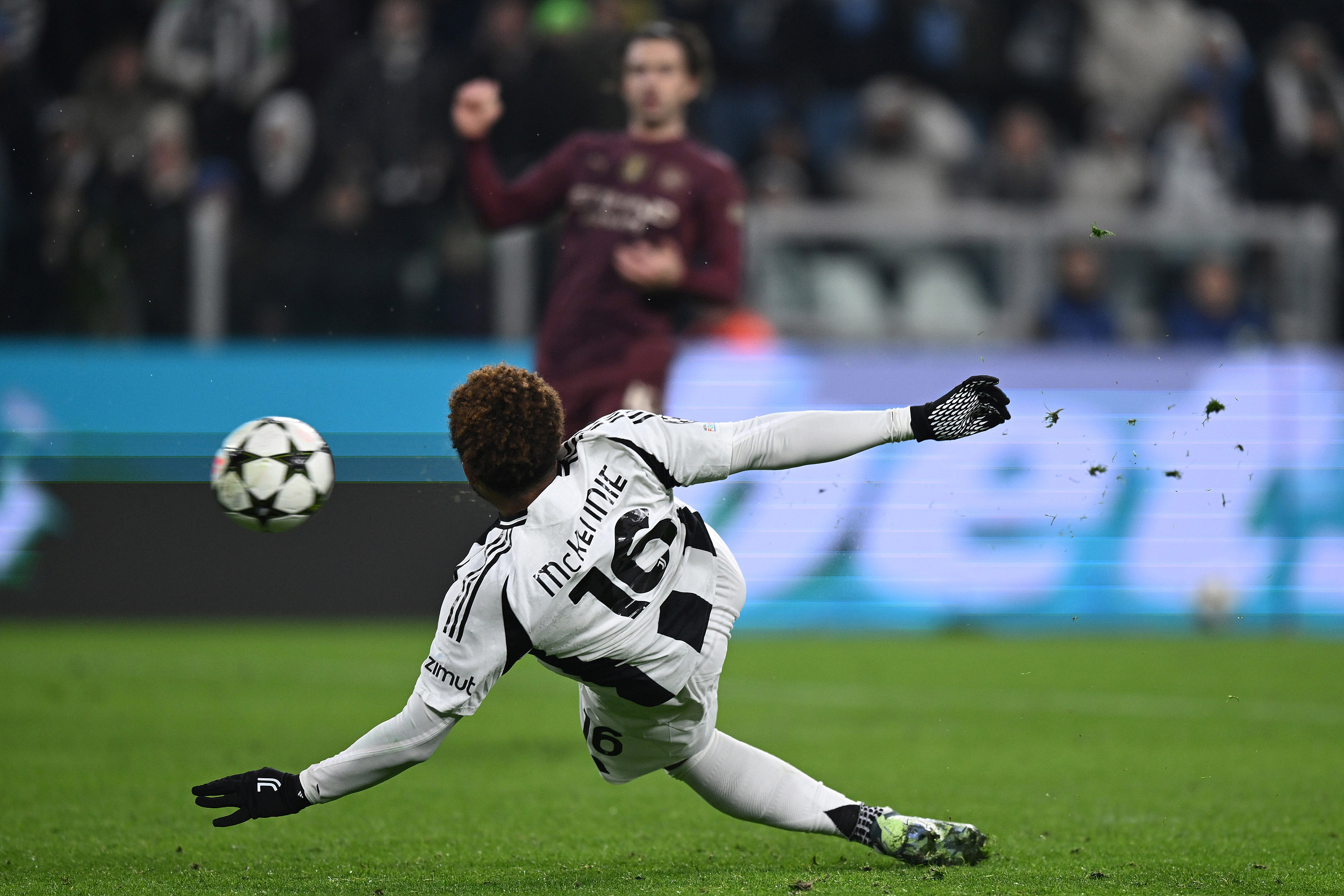 尤文阵容豪华无敌,联赛夺冠热门! 尤文阵容豪华无敌,联赛夺冠热门!