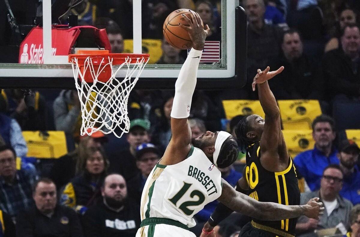 开云体育APP下载-勇士遗憾输给凯尔特人，库里分球连丢三