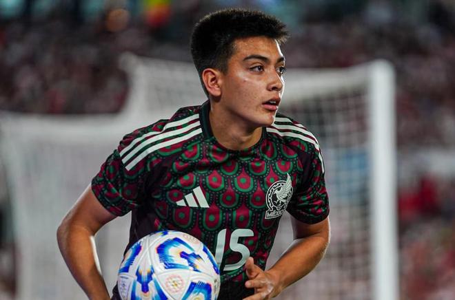 开云体育下载-青年球员表现抢眼，获得主教练夸奖