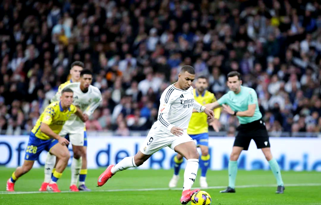 开云体育官网-德国遭遇皇马逆转，西甲局势紧张的简单介绍