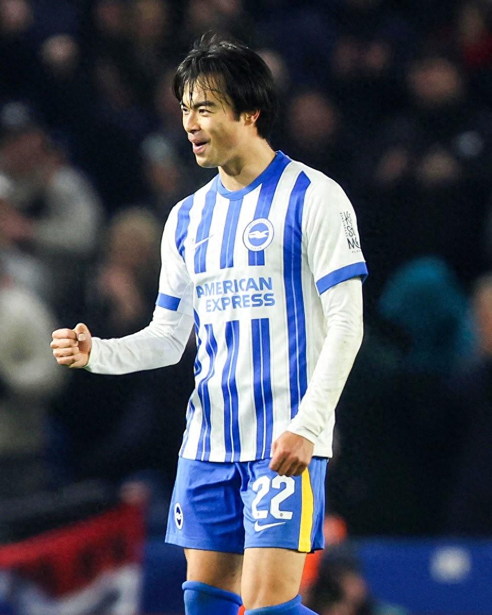 开云体育官网-切尔西主场失分,争冠形势有所紧张