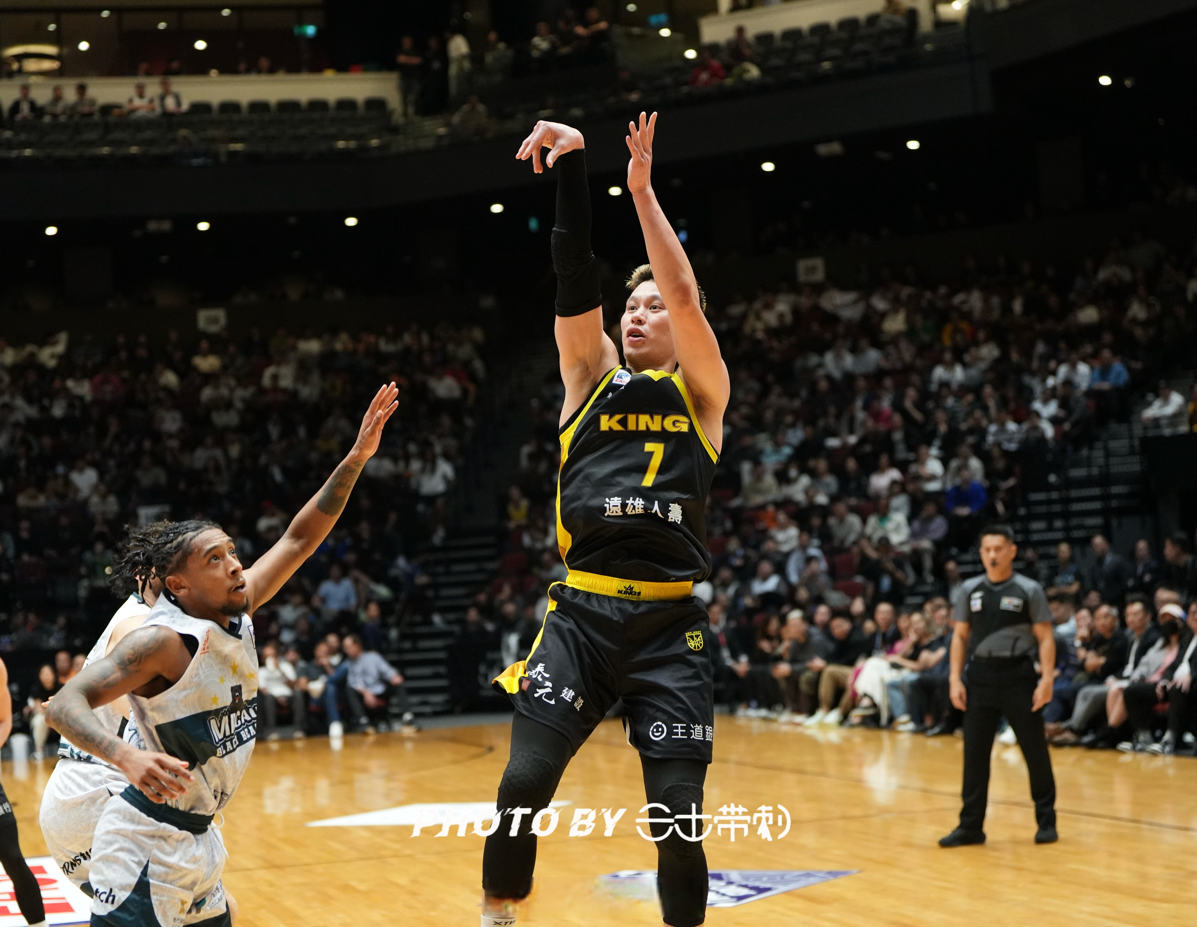 林书豪复出：亚太区比赛为当地球迷献技的简单介绍