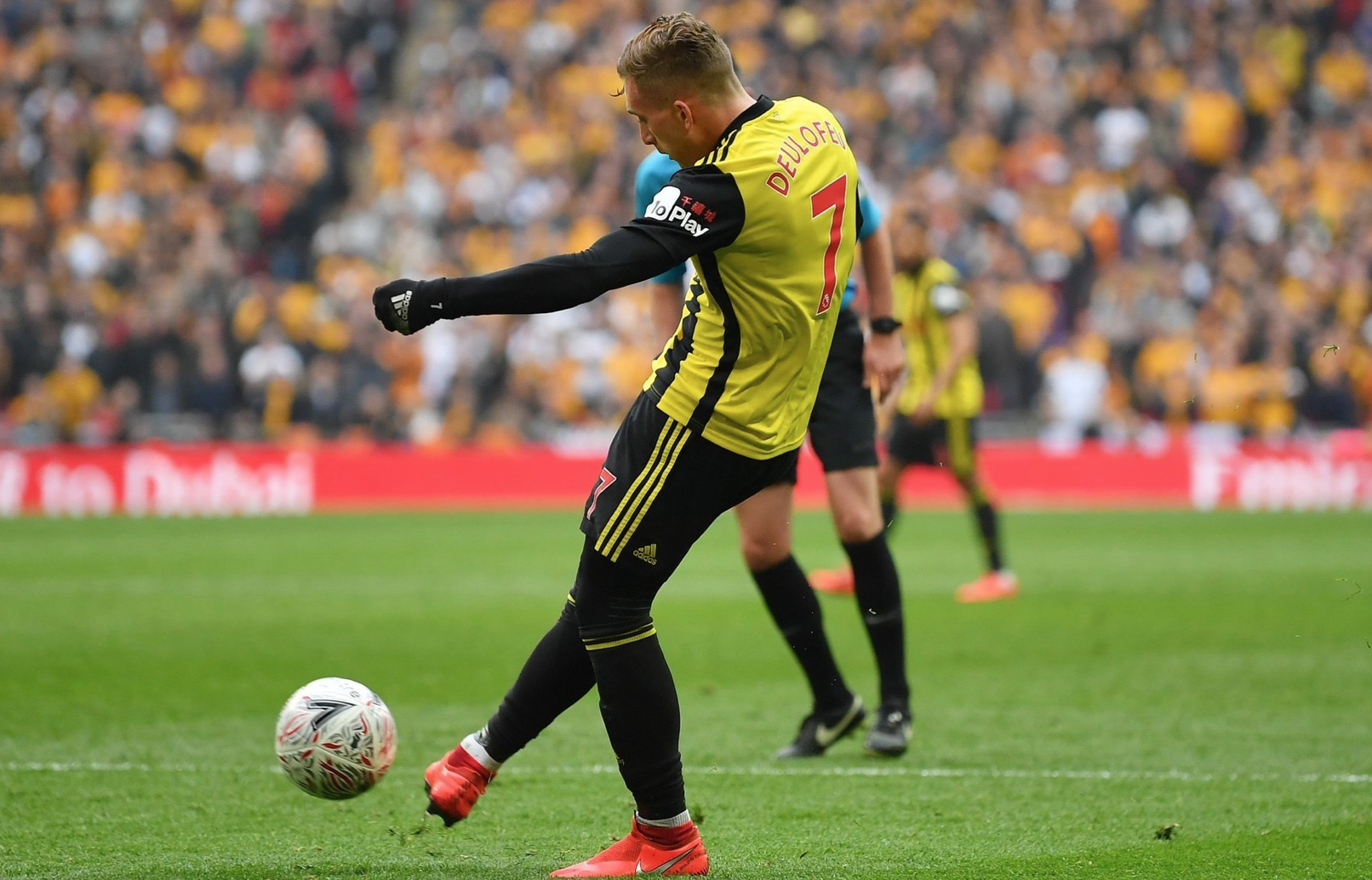 泰国羽毛球队绝地反击英格兰羽毛球队,谌龙送出助攻的简单介绍 泰国羽毛球队绝地反击英格兰羽毛球队,谌龙送出助攻的简单介绍