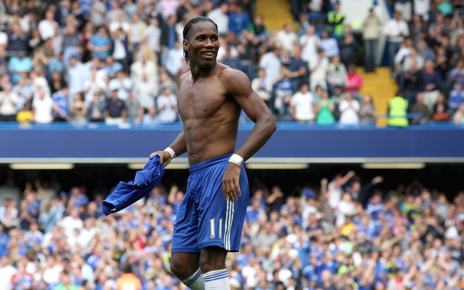 蓝色狂想与非洲心跳,恩比德的跨大陆世界杯之夜