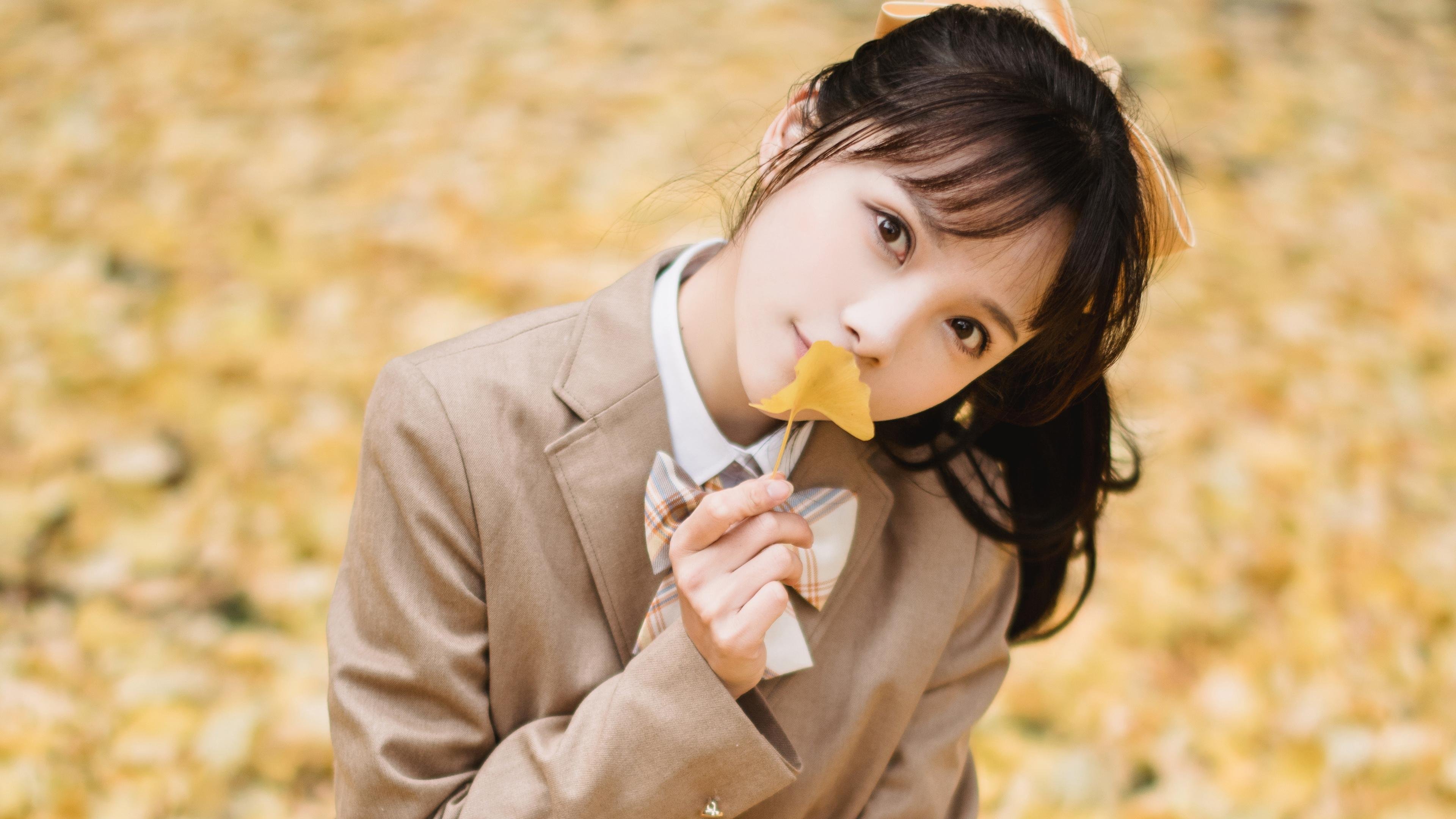 开云体育在线-寂静深红之夜，霍勒迪在排名悬崖边的自我救赎