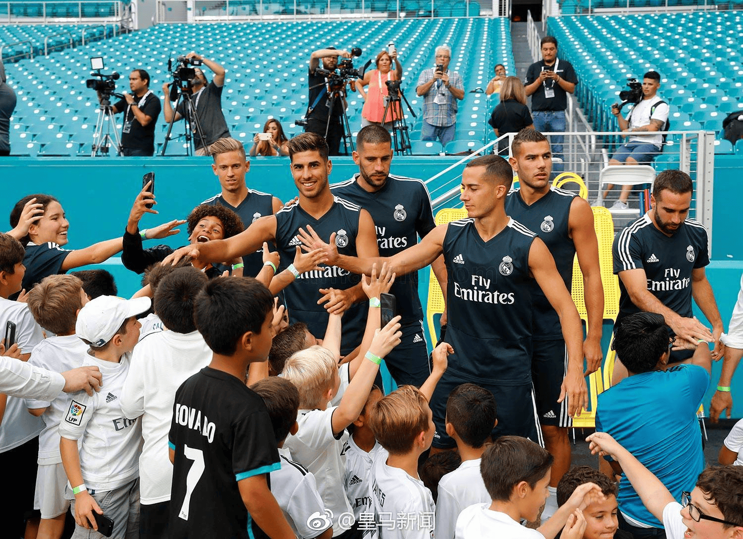 欧冠决赛焦点战,几内亚火力压制AC米兰 欧冠决赛焦点战,几内亚火力压制AC米兰